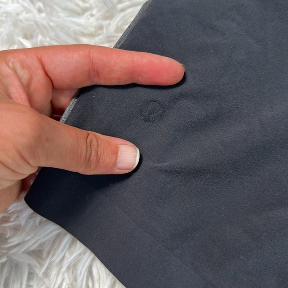 🔥$SALE$🔥 Lululemon Men's Athletic Shorts - Picture 8 of 9